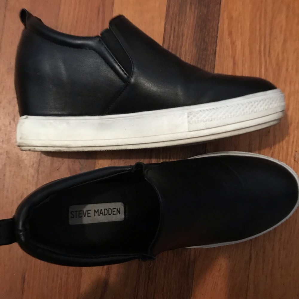 Steve Madden Black Wedge Sneaker